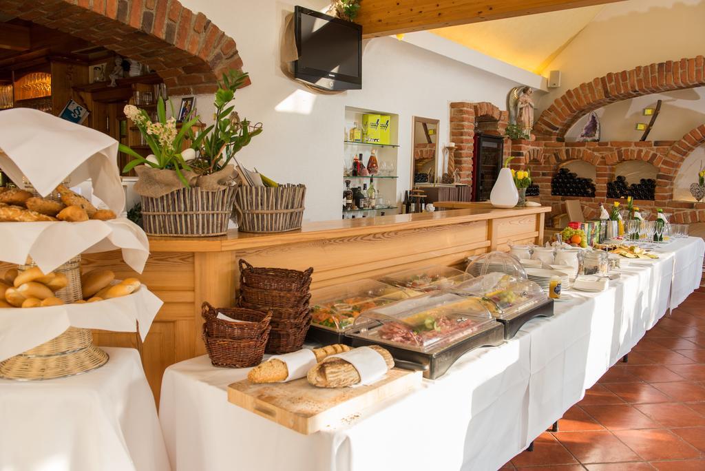 Hotel Restaurant Grune Au Пёллау Экстерьер фото